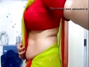 Bhabhi super-hot personate simply with reference to saree